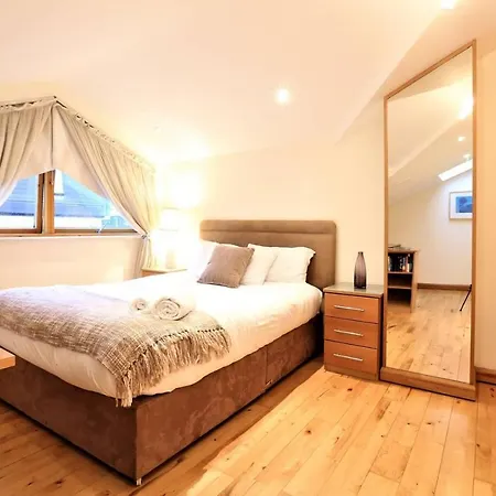 Hébergement de vacances Luxury Hideaway Mews In The Heart Of *